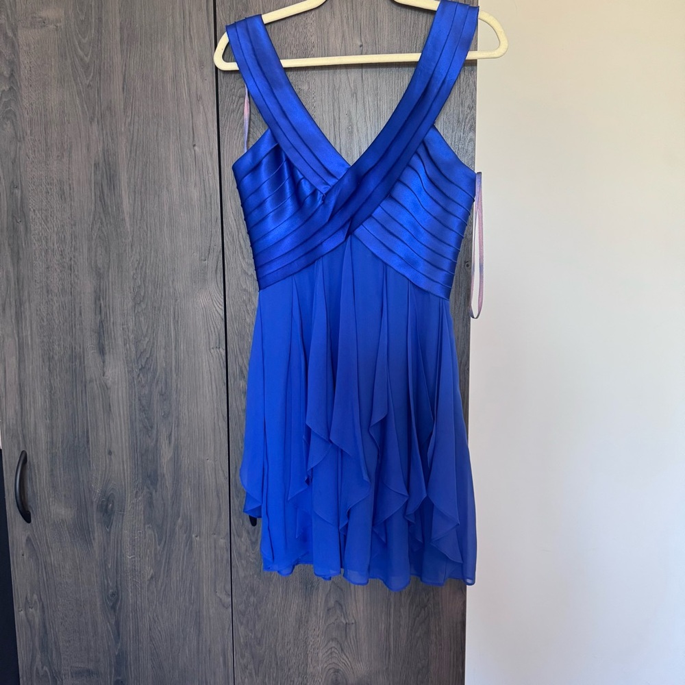 BCBG MAXAZRIA BLUE CHIFFON DRESS SIZE 6